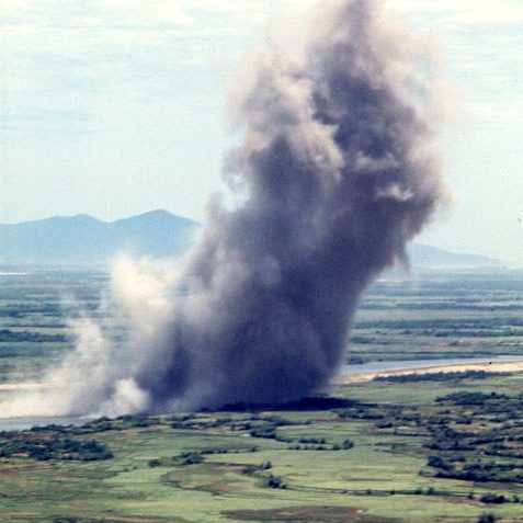Bombs-on-Thu-Bon-River
